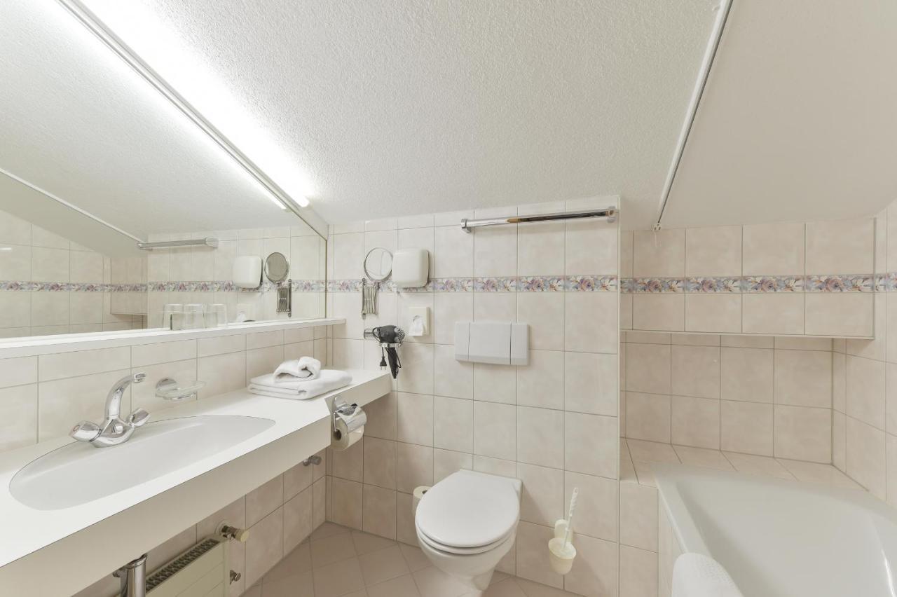 Haus Wallis Hotel Lech am Arlberg Quarto foto