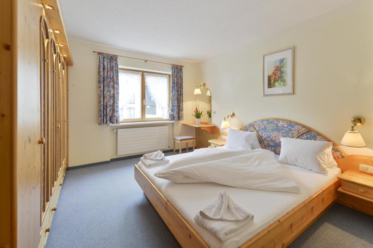 Haus Wallis Hotel Lech am Arlberg Quarto foto