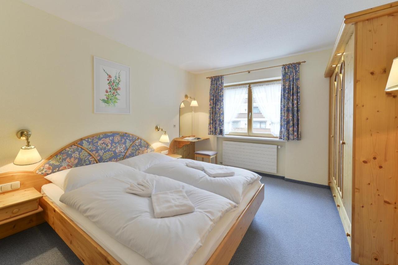 Haus Wallis Hotel Lech am Arlberg Quarto foto