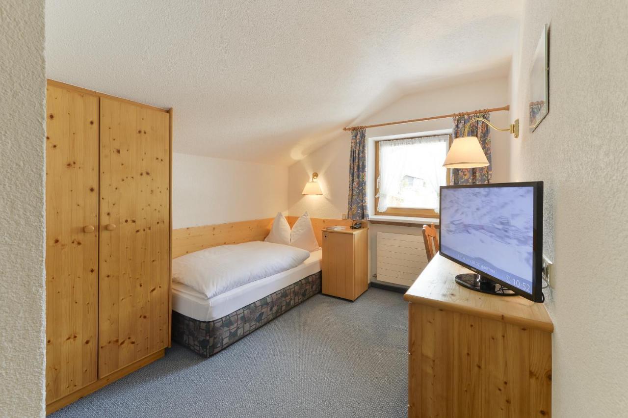 Haus Wallis Hotel Lech am Arlberg Quarto foto